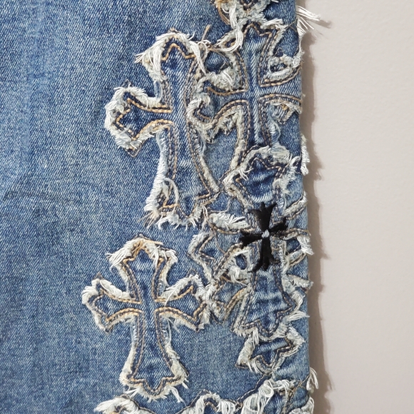 BAMBOO Cross Embroidered Blue Flare Jeans Size 00 - Picture 4 of 9